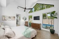Luxury Escape in Austin’s Iconic Bouldin Creek Perfect Location + Private Pool!