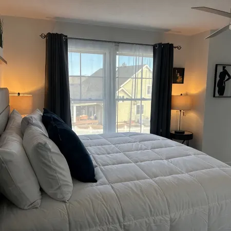 Fun! New townhome, Near Memorial Stadium