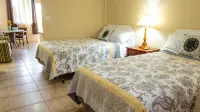 The Hamlet Suites - Bright and spacious Studio Apartment 1 Hotels in 