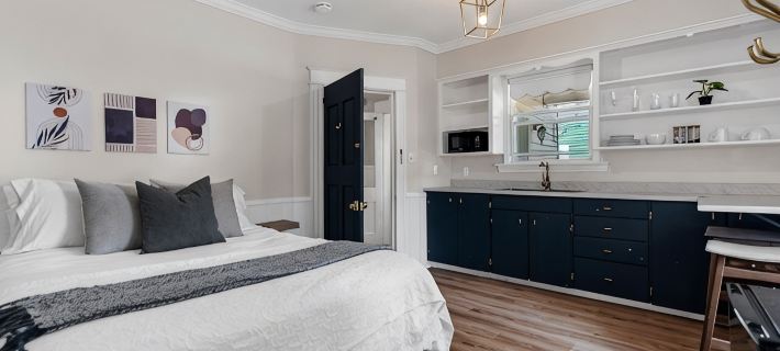 Studio 2 ~ Private BDRM, Minimalistic Feel Hotels in Moncton