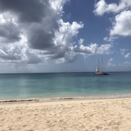 Winter/Spring Bookings! Anidele Spice - 1BR in Historic Holetown near Beach/Pool