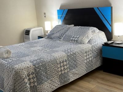 “Sea View Apartment: Near Airport. Air,C. Free Parking