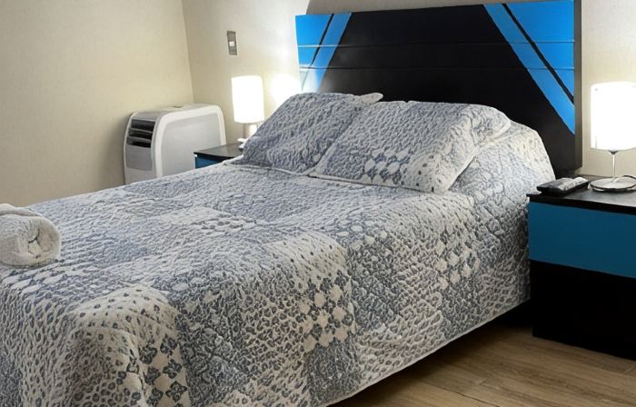 “Sea View Apartment: Near Airport. Air,C. Free Parking