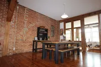 Historic Condo in the Heart of Downtown Elizabeth City - Wifi