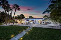 The Garden of Eden | Beautiful Villa w/ Pool & Game Room - Beach