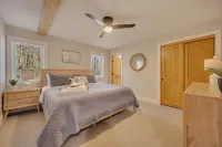 Lake Harmony Access - Swim/Beach, Arcade, Firepit, Outdoor Griddle, 8Min to Ski - 4-Star