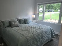 Modern Downtown Lake Geneva Charm Sleeps 8 - 3-Star