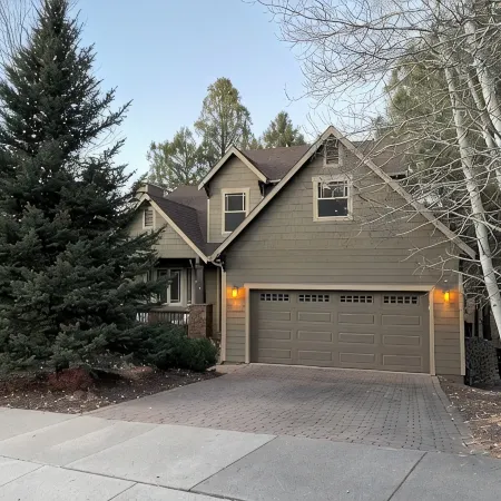 Flagstaff Family Retreat — Game Room, Gym, Fire Pit & Forest Fun!