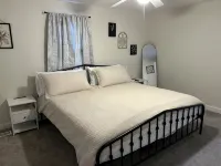 Cozy Three bedroom home in Central Farmington - Homestays