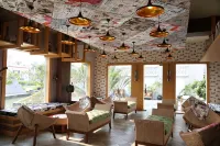 Pramod Convention & Beach Resorts - bar