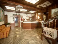 Hotel Stella Alpina - Bergblick