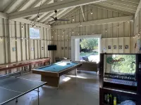 Vineyard View Retreat Pool, Bocce Court & Game Barn Near Armstrong Woods - Private Pools