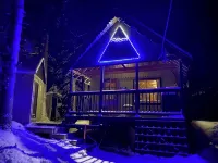 Sugarloaf camp - ski/ outdoors rustic retreat - Hytter