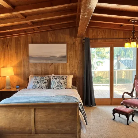 Scenic View Cabin Near Alderbrook Resort