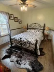 Whispering Wind Cabin where peacefulness and relaxation surrounds you - 3-Star