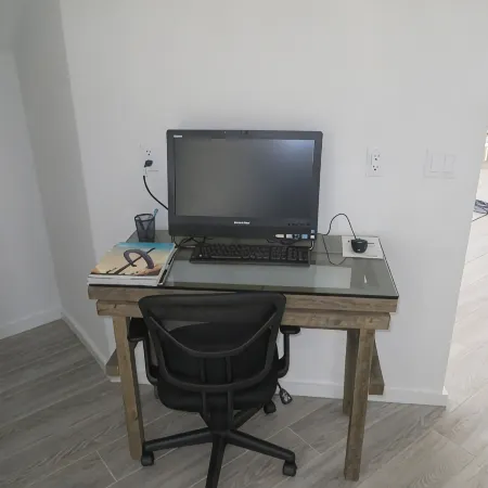 Brand new modern 2 bedroom apartment