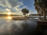 Lake Life Bungalow w/ pool & 3 Kayaks in Baymeadows Estates - Great Fishing! - 3 星級