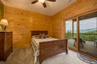Luxury Cabin with Epic Mountain Views • Hot Tub • 10 Min to Cades Cove - balcony