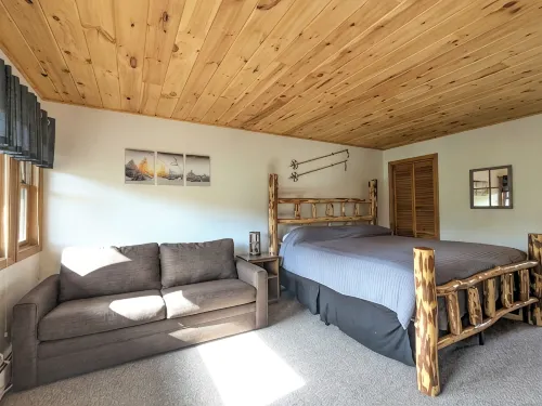 Chalet-styled condo in the heart of the White Mountains; pool / hottub / golfing - 民泊