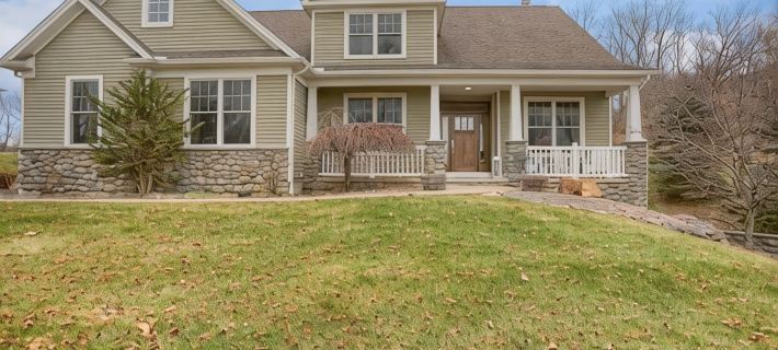 Top of Lemont - Minutes to Downtown State College and Penn State Hotels in Centre County