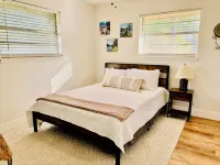 Charming 4-bedroom house with WiFi and “stock tank” pool in beautiful Georgetown - 2-Star