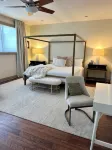 Luxe 6 Floors w Parking! Walk to Museums, Convention Center, Shops & Cafes. - บังกะโล