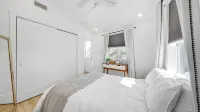 Freetown Flat - Beautiful, Unique, Central! - شرفة