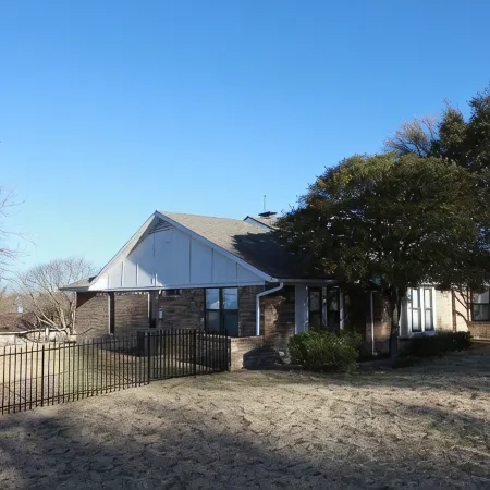 Lake view, Spacious 5 bedrooms, big lot, sleep 18