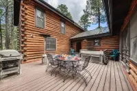 Silver Fox Inn Beautiful 5-bedroom Cabin w/hot tub - Wi-Fi