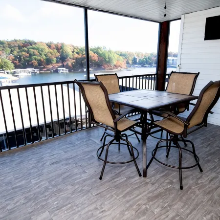 Clean 2BD 2BA Condo w Slip - 5 Minutes to Bagnell Dam!  Plus Pool & Swim Dock!