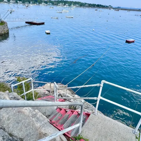 Stunning Beach Cottage just steps from Marblehead Harbor and Town
