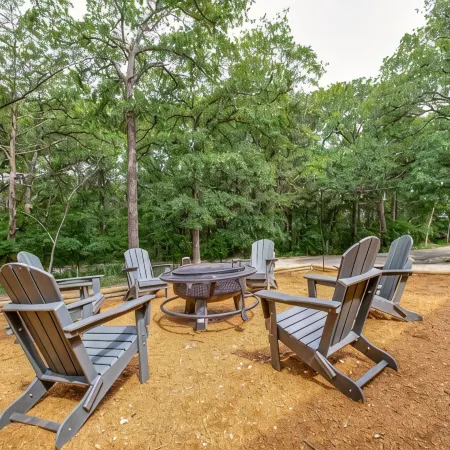 Lakeside Cabin Newly Remodeled .4Mile to Boat Ramp with Boat Parking and Kayaks.