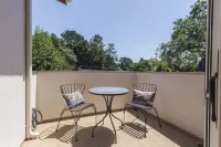 Centrally located Craftsman home - 4-Star