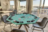 8Br Lakeview Retreat, Sleeps 24, Hot Tub, Game Room, 1 Mi to Silver Dollar City - 3-Star