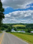 Colorful getaway in friendly Driftless village - 3-Star