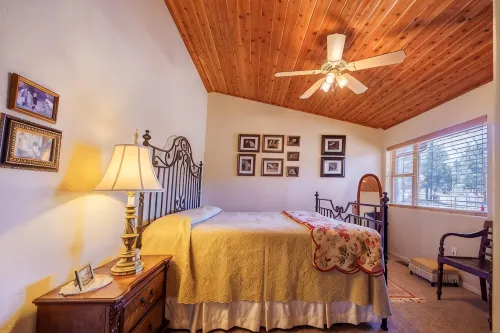 Cabin with horse boarding availability May thru October. - ชาเลต์