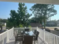 1 Block to Beach Pet Friendly Large Deck & Living Space +Plenty PK - 4-Star