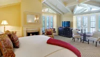 Carriage House Inn - Inns