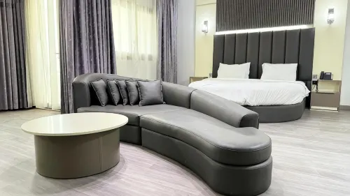 Palette Sharjah Aparthotel formerly Royal Tulip - 2 stelle
