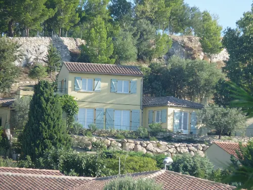 Character villa, privileged location in a Mediterranean village - วิลล่า