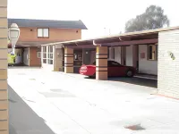 Canberra Lyneham Motor Inn - Motel