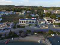 Rozos Hotel - parking
