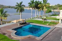 Hotel Lakend - Pools