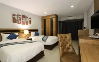 The Leisure Hotel - parking