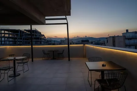 Navitas House Отели рядом с достопримечательностью «Athinais Culture Center»