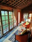 Villacantik Yogyakarta Triple Bed for 6 Persons فنادق في Sanden