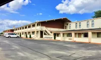 Red Carpet Inn North Chicago Hotel a Lake Forest