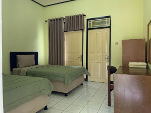 Lembah Rinjani Villa & Resto Syariah by ecommerceloka