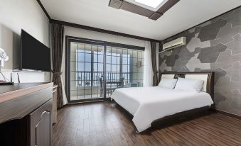 Yangyang Lovely Sea Condotel