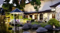 Hotel Merdeka Kediri Hotel di Pesantren
